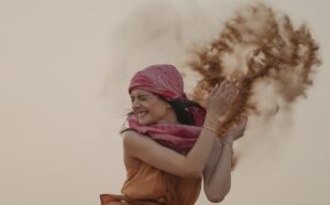 - Dubai'deki Lahbab Çölü'nde düzenlenen safariye katılan turistler, yaşadıkları heyecanın