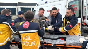 DÜZCE (AA) – Düzce'de otomobil ile cipin çarpışması sonucu 2