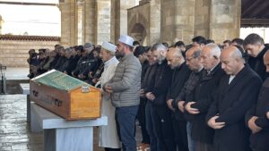 EDİRNE (AA) – Edirne'de kağıt ve atık ambalaj toplama aracına