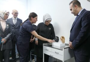 HATAY (AA) – Cumhurbaşkanı Recep Tayyip Erdoğan'ın eşi Emine Erdoğan,