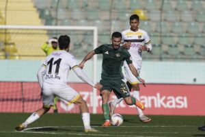 Stat: Esenler Erokspor Hakemler: Ömer Faruk Gültekin, Selahattin Altay, Burak