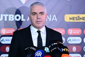 - "Hakem hataları, Türk futbolunun adalet duygusunu derinden sarsmıştır. Özellikle