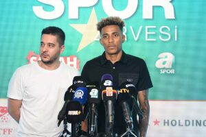İSTANBUL (AA) – Beşiktaş'ın Portekizli orta saha oyuncusu Gedson Fernandes,