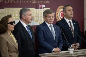 - "Türkiye'de herkesin, bütün aklı ve enerjisi ile Suriye'nin bir