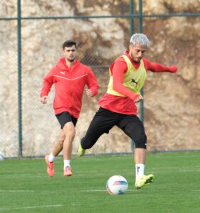 MERSİN (AA) – Atakaş Hatayspor, Trendyol Süper Lig'in 15. haftasında