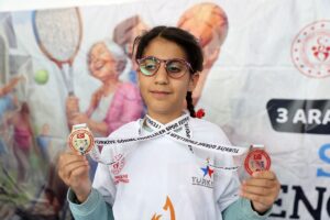 SİVAS (AA) – SERHAT ZAFER – Sivas'ta doğuştan görme engelli