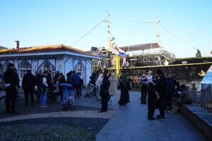 İSTANBUL (AA) – İstanbul'da tur teknesinde çıkan yangın itfaiye ekiplerince