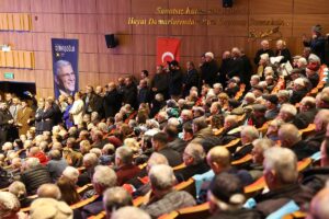 - "Esad gitmiştir, Suriyelilerin de Türkiye'deki misafirliği bitmiştir. Amerika Birleşik