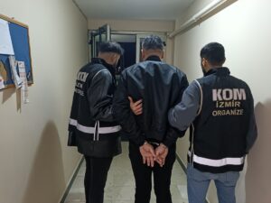 İZMİR (AA) – İzmir'de düzenlenen suç örgütü operasyonunda gözaltına alınan