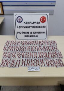 İZMİR (AA) – İzmir'in Kemalpaşa ilçesinde düzenlenen uyuşturucu operasyonunda 784