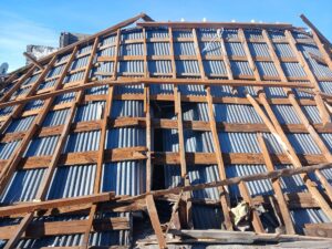 KARS (AA) – Kars'ın Selim ilçesinde etkili olan şiddetli rüzgar