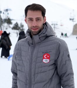 ERZURUM (AA) – YUNUS HOCAOĞLU – Kayakla atlama branşında kazandığı