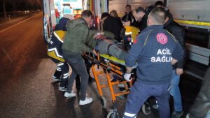 KÜTAHYA (AA) – Kütahya'da, tamir için emniyet şeridinde bekleyen mermer