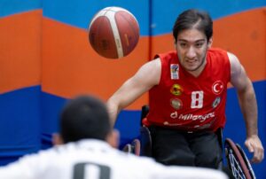 - Abdullah Öztürk, Umut Ünlü ve Mahmut Bozteke, Ankara Yıldırım