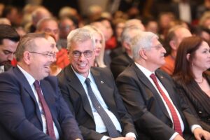 - "Hedefimiz Sağlıklı Türkiye Programı'yla sağlığın bilgisini, cihazını, teknolojisini üretmek.