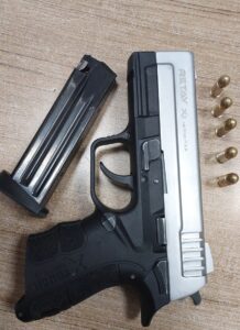 SAMSUN (AA) – Samsun'un Atakum ilçesinde bir kişinin silahla yaralanmasına