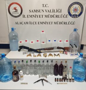 SAMSUN (AA) – Samsun'un Alaçam ilçesinde düzenlenen sahte içki operasyonunda