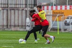 - Takım kaptanı Zeki Yavru: "Hedefimiz Samsunspor'u zirveye taşımak"