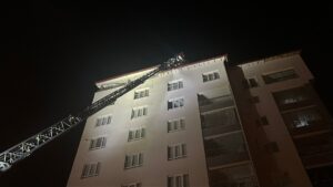 SİVAS (AA) – Sivas'ta apartman dairesinde çıkan yangın hasara yol