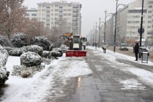 SİVAS (AA) – Sivas'ta etkili olan kar yağışı, kent merkezini