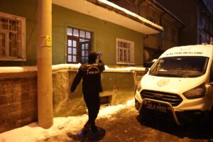 SİVAS (AA) – Sivas'ta sobadan sızan karbonmonoksitten zehirlenen kişi öldü,