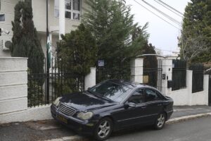 BELGRAD (AA) – Suriye'nin Belgrad Büyükelçiliğinde, çöken Baas rejimine ait