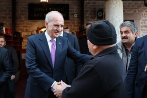 KONYA (AA) – TBMM Başkanı Numan Kurtulmuş, Mevlana Müzesi'ni ziyaret