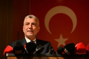 ANKARA (AA) – Ticaret Bakanı Ömer Bolat, ülkenin yüzde 3,2’lik