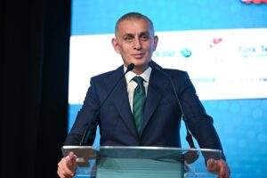 İSTANBUL (AA) – Türkiye Futbol Federasyonu (TFF) Başkanı İbrahim Hacıosmanoğlu,