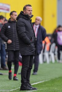 Stat: Esenyurt Necmi Kadıoğlu Hakemler: Alpaslan Şen, Kadir Beyaz, Mehmet