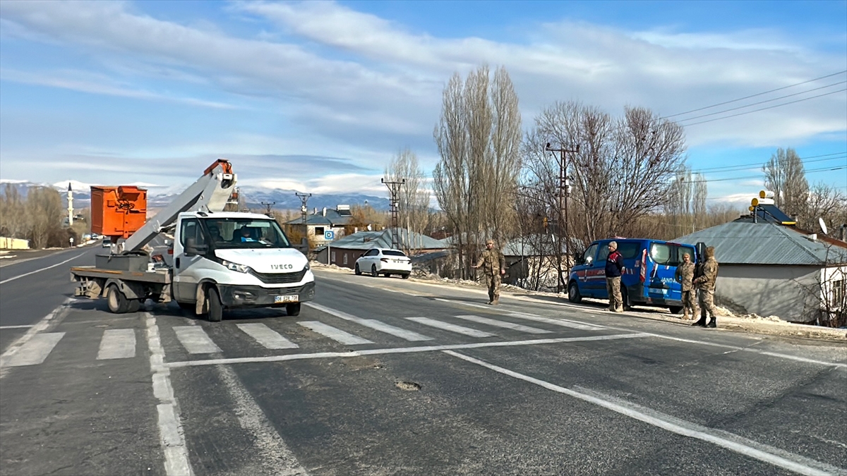Van'da iki aile bireyleri arasında çıkan kavgada 15 kişi yaralandı