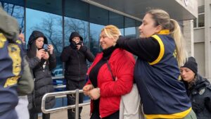 ZONGULDAK (AA) – Zonguldak'ta 3 kişinin keser ve bıçakla yaralandığı