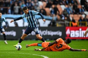 - Adana Demirspor: 0 - RAMS Başakşehir: 1 (İlk yarı)