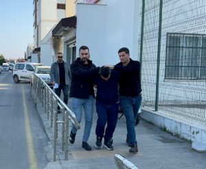 ADANA (AA) – Adana ve Mersin'de karısı ile kayınvalidesi, kayınbabası,