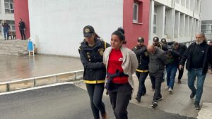ADANA (AA) – Adana'da bir kadının öldürülmesiyle ilgili gözaltına altına