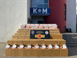 ADANA (AA) – Adana'nın merkez Seyhan ilçesinde kamyonette 2 milyon