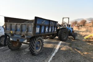 ADIYAMAN (AA) – Adıyaman'ın Besni ilçesinde seyir halindeki traktörden düşen