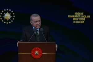 ANKARA (AA) – Adalet Bakanı Yılmaz Tunç, eleştiri kisvesi altında