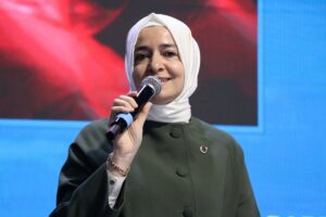 - "Bütün dünya sussa da biz susmayacağız ve sesimizi yükselteceğiz.