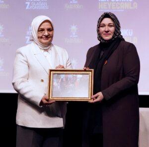 - "Bugün üniversite öğrencilerinin içinde kızların oranı yüzde 51. Eski