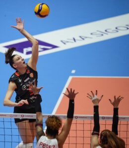 - Aras Kargo: 0 - Eczacıbaşı Dynavit: 3