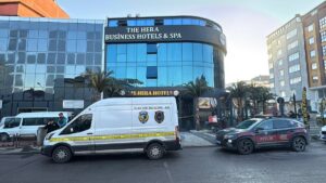 İSTANBUL (AA) – İstanbul Ataşehir'de bir otelde çıkan yangında 3'ü