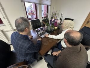 ERZURUM(AA) – Erzurum'da, Atatürk Üniversitesi İletişim Fakültesi akademisyenleri, Anadolu Ajansının