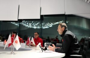 İSTANBUL (AA) – Enerji ve Tabii Kaynaklar Bakanı Alparslan Bayraktar,