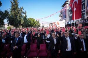 İZMİR (AA) – CHP Genel Başkanı Özgür Özel, “Dünyanın en