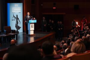 - "Hesaplaşacaksan, korkun yoksa getir sandığı, milletten al cevabını. Millet