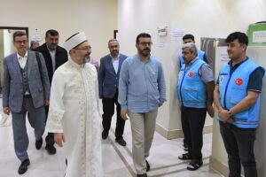 - "Umre bizim için bir eğitim, irşat olsun. Döndüğümüzde çocuklarımız,