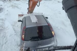 - İpsala Kaymakamlığı, vatandaşlara "Zorunlu olmadıkça araçla seyahat etmeyelim. İş