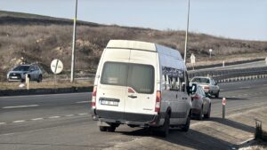 EDİRNE (AA) – Edirne'de yolcu minibüsüyle otomobilin çarpışması sonucu 2