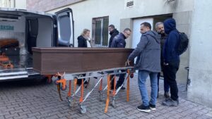 KAYSERİ (AA) – Kayseri'de Erciyes Kayak Merkezi'nde kayak sırasında düşerek